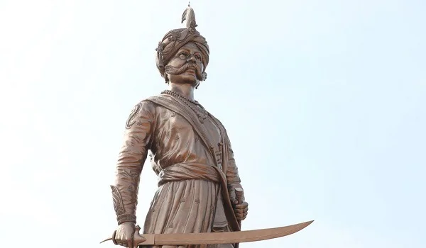 Statue of Prosperity Nadaprabhu Kempegowda Statue